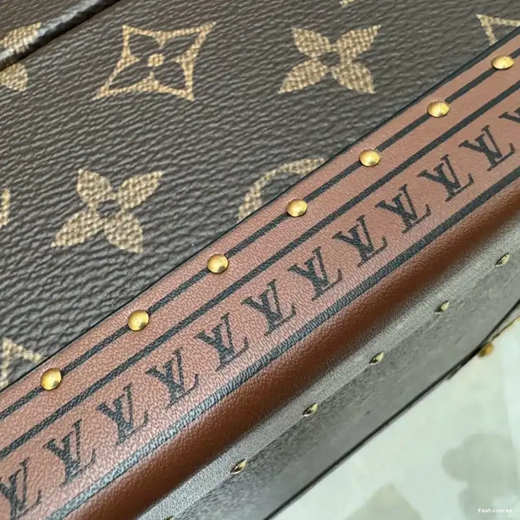 Fashionrepsfam ru LV 2411YA0169 Bags 0825